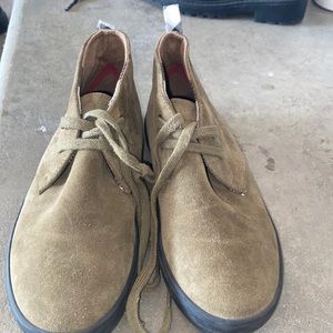 Boys green suede Burberry boots